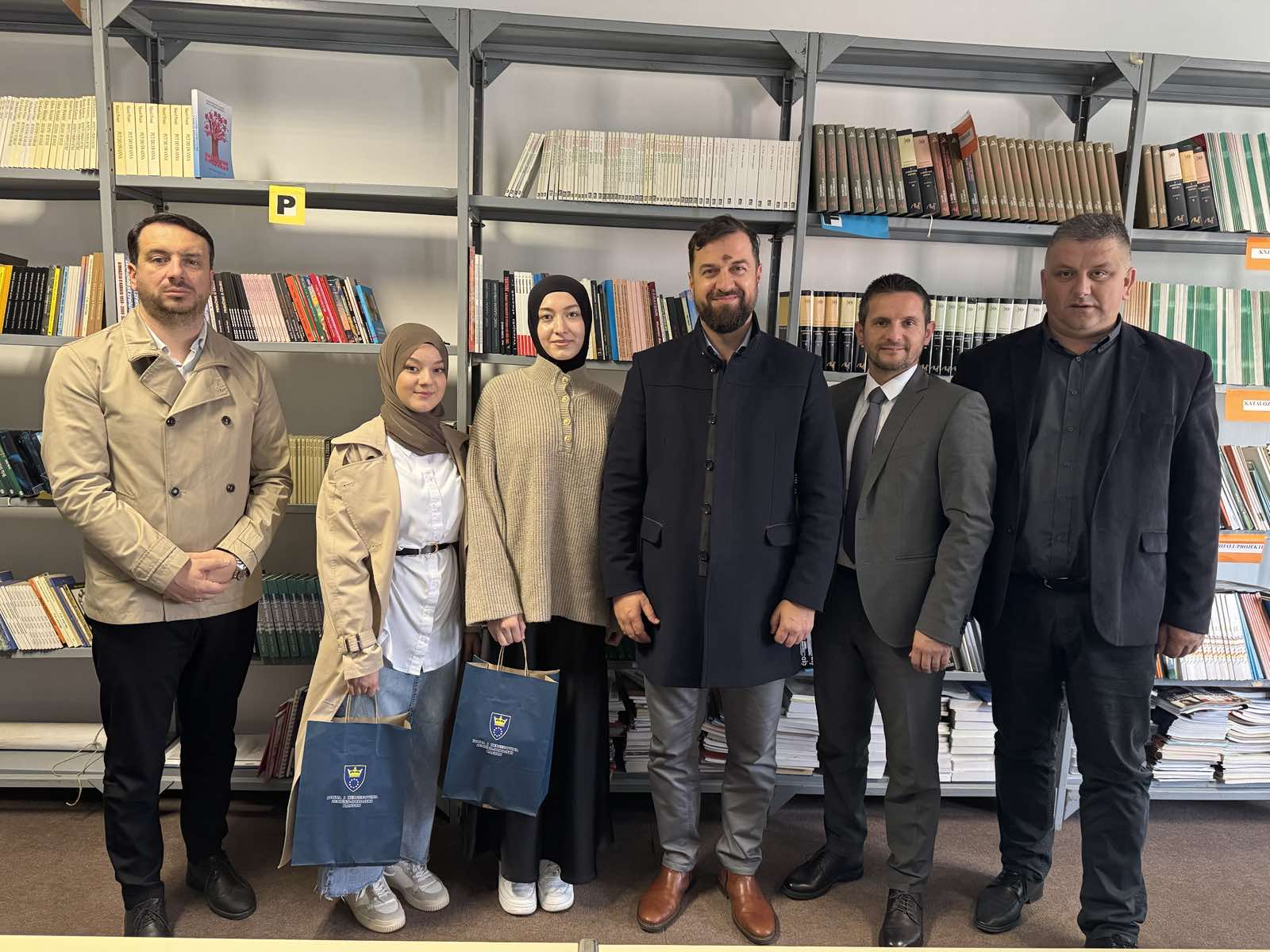 Učenice Medrese na prijemu kod ministra Mušije